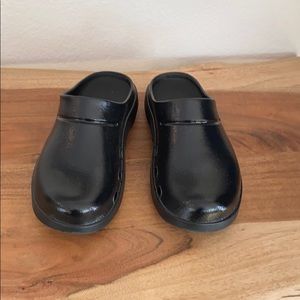 Clogs